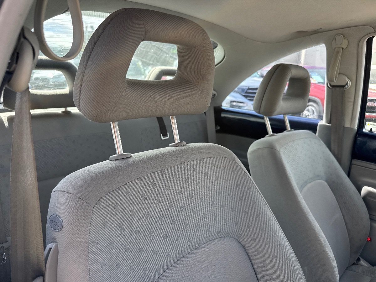 Used 1999 Volkswagen Beetle GLS FWD image 12