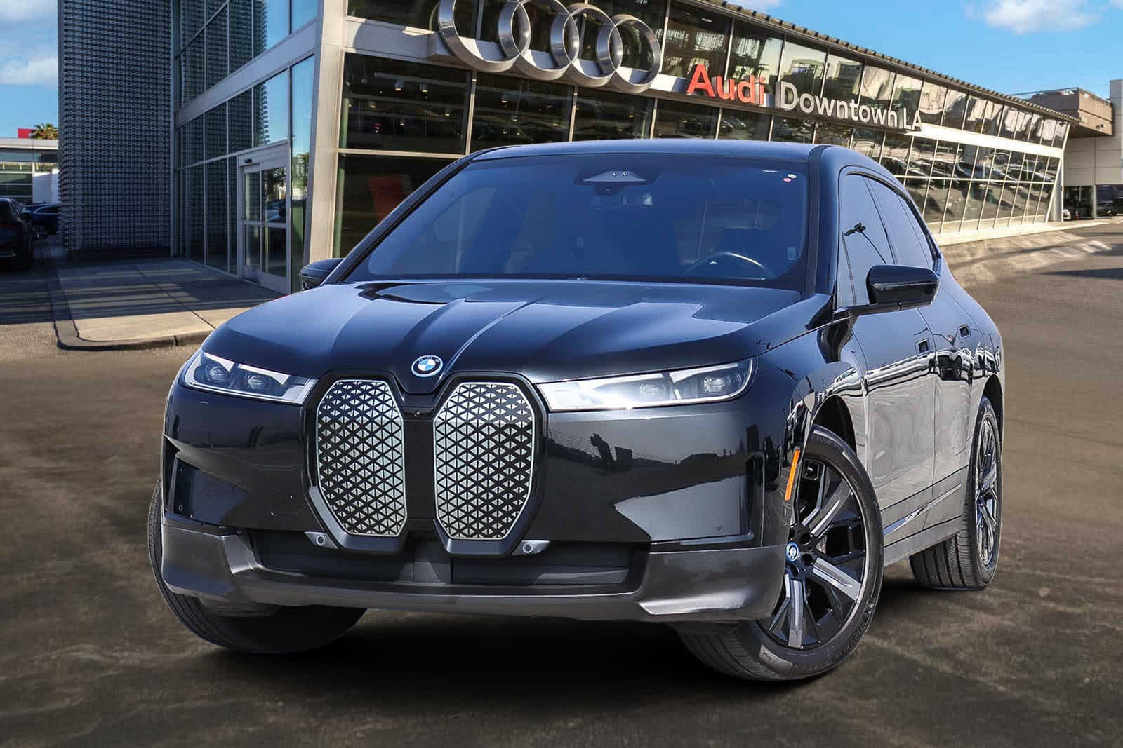 Used 2024 BMW iX xDrive50 w/ Convenience Package AWD/4WD image 1