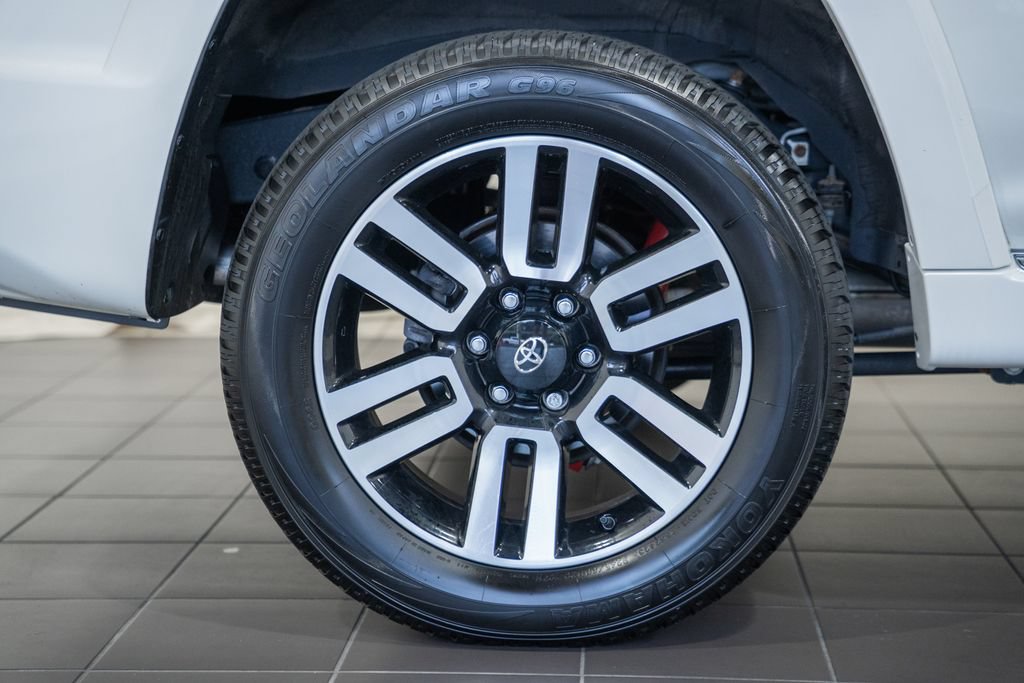 Used 2023 Toyota 4Runner Limited AWD/4WD image 16