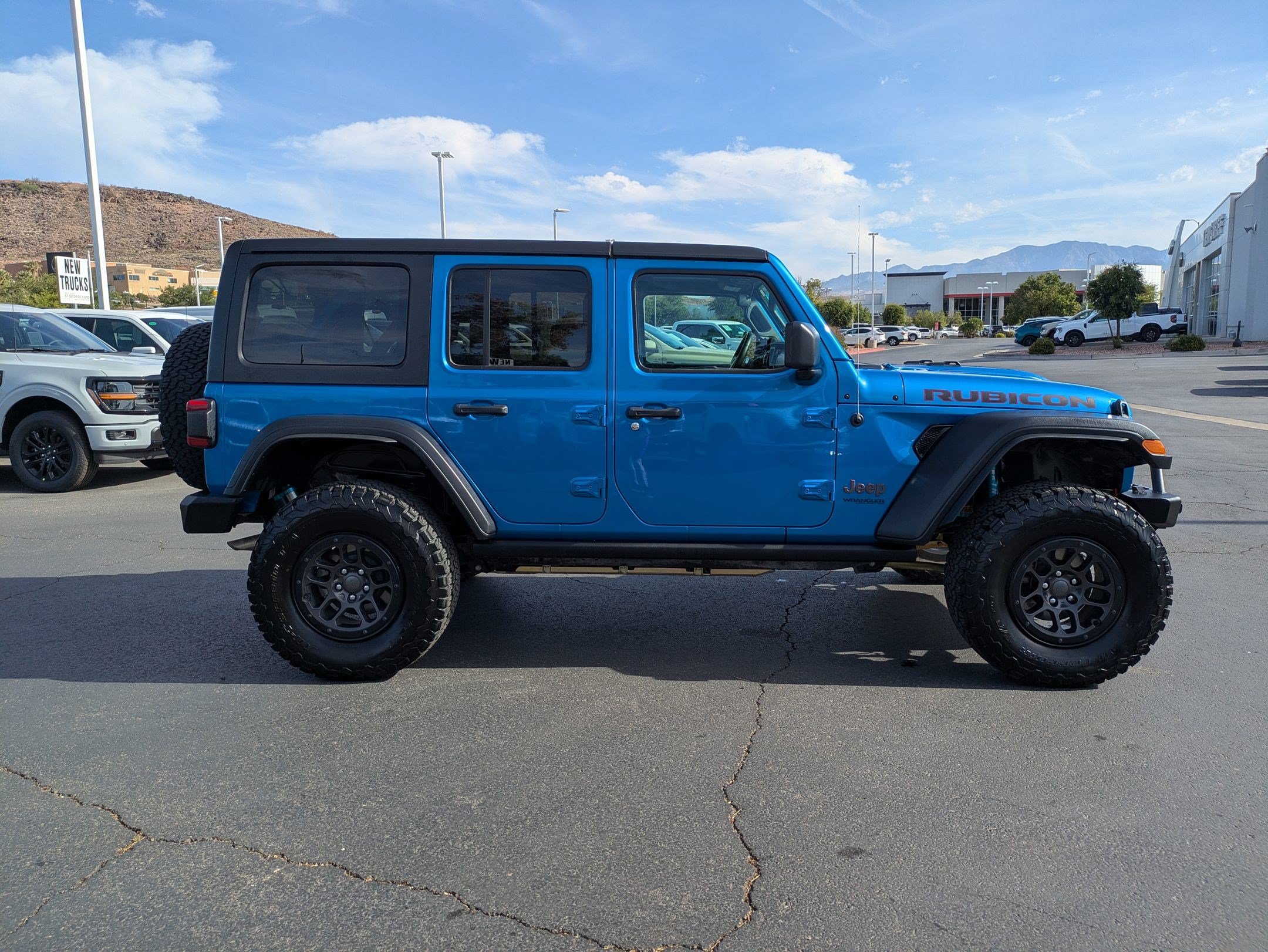 Used 2021 Jeep Wrangler Unlimited Rubicon AWD/4WD image 2