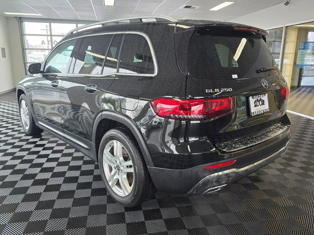 Used 2023 Mercedes-Benz GLB 250 4MATIC image 5