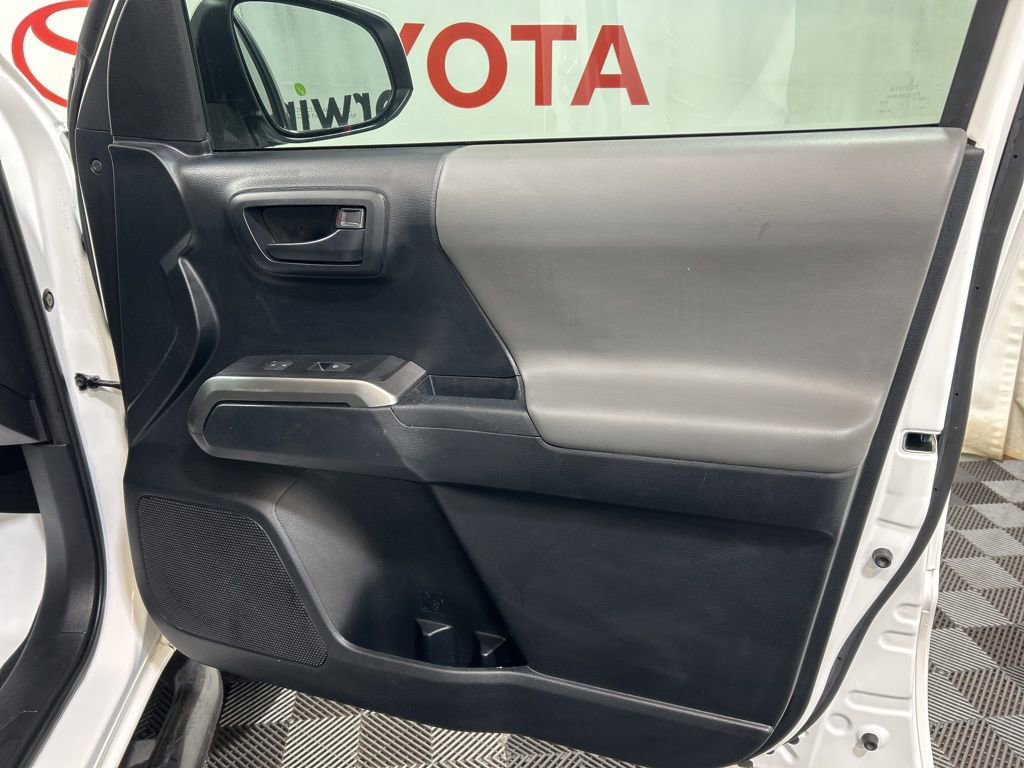 Used 2019 Toyota Tacoma SR5 image 11