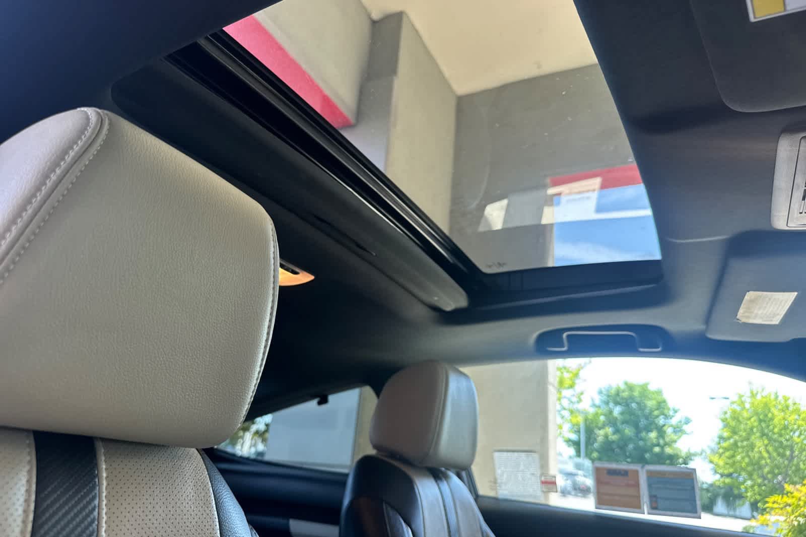 Used 2018 Honda Civic EX-L image 16