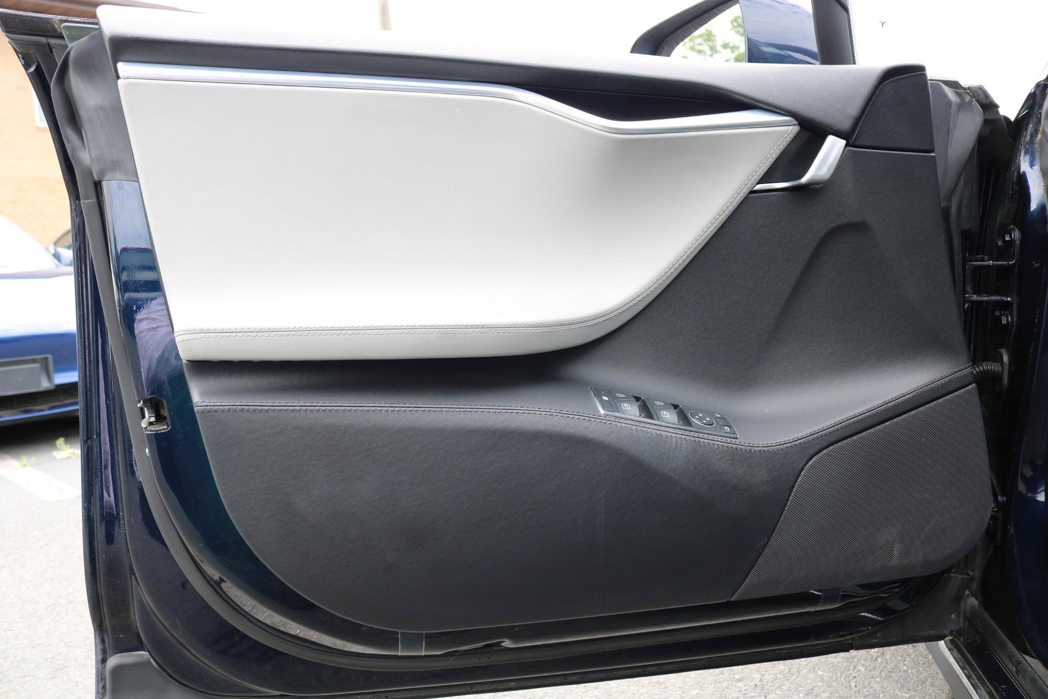 Used 2013 Tesla Model S RWD image 13