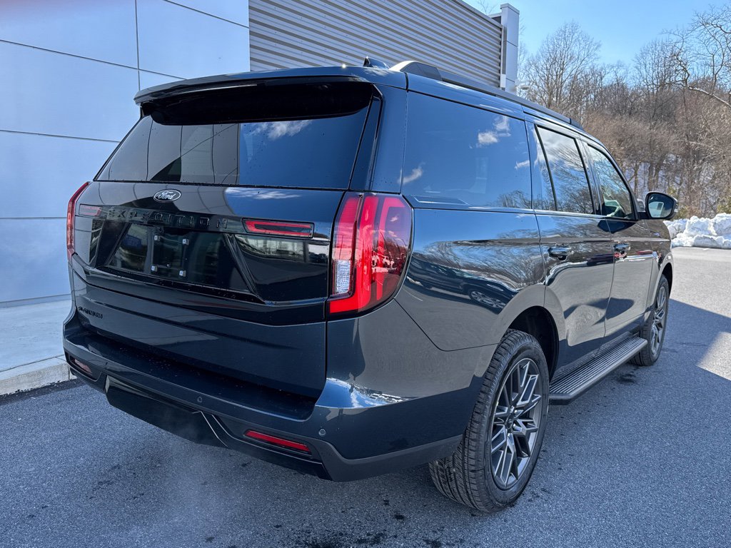 New 2026 Ford Expedition Platinum w/ Stealth Appearance Package AWD/4WD image 19