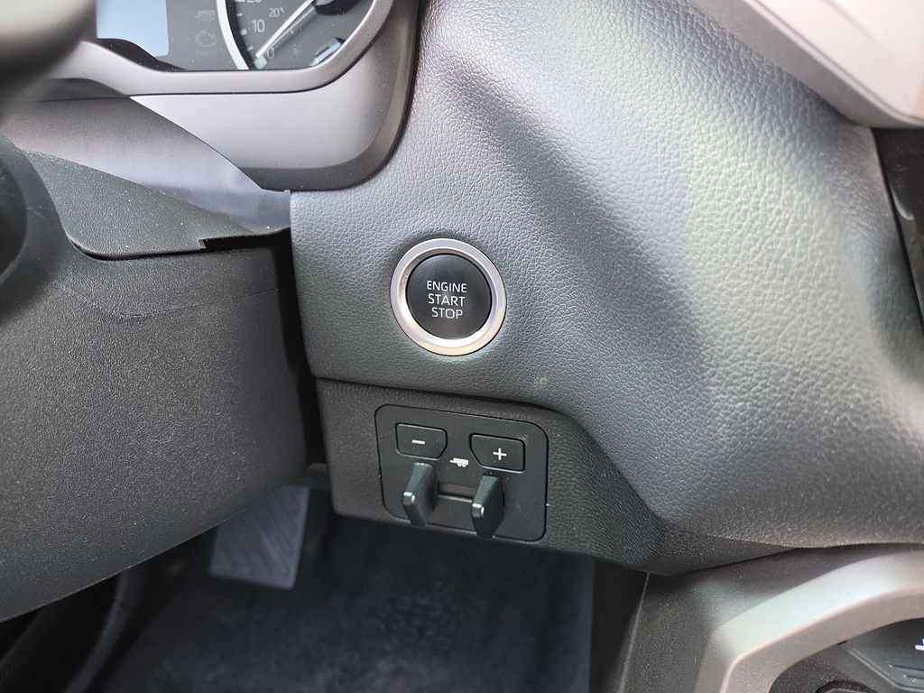 Used 2023 Toyota Tundra Limited AWD/4WD image 16