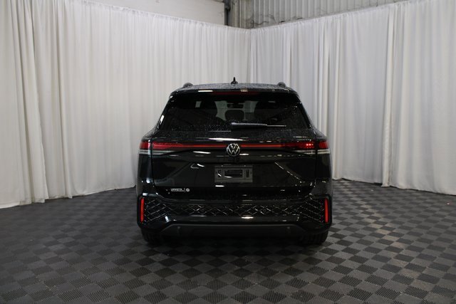New 2025 Volkswagen Tiguan SE R-Line image 23