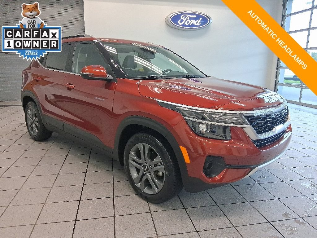 Used 2023 Kia Seltos S w/ Navigation Package FWD image 1