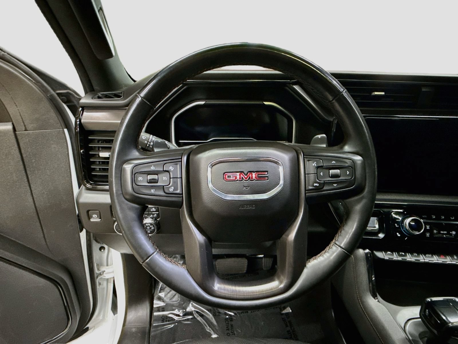 Used 2024 GMC Sierra 1500 AT4 w/ Technology Package AWD/4WD image 13