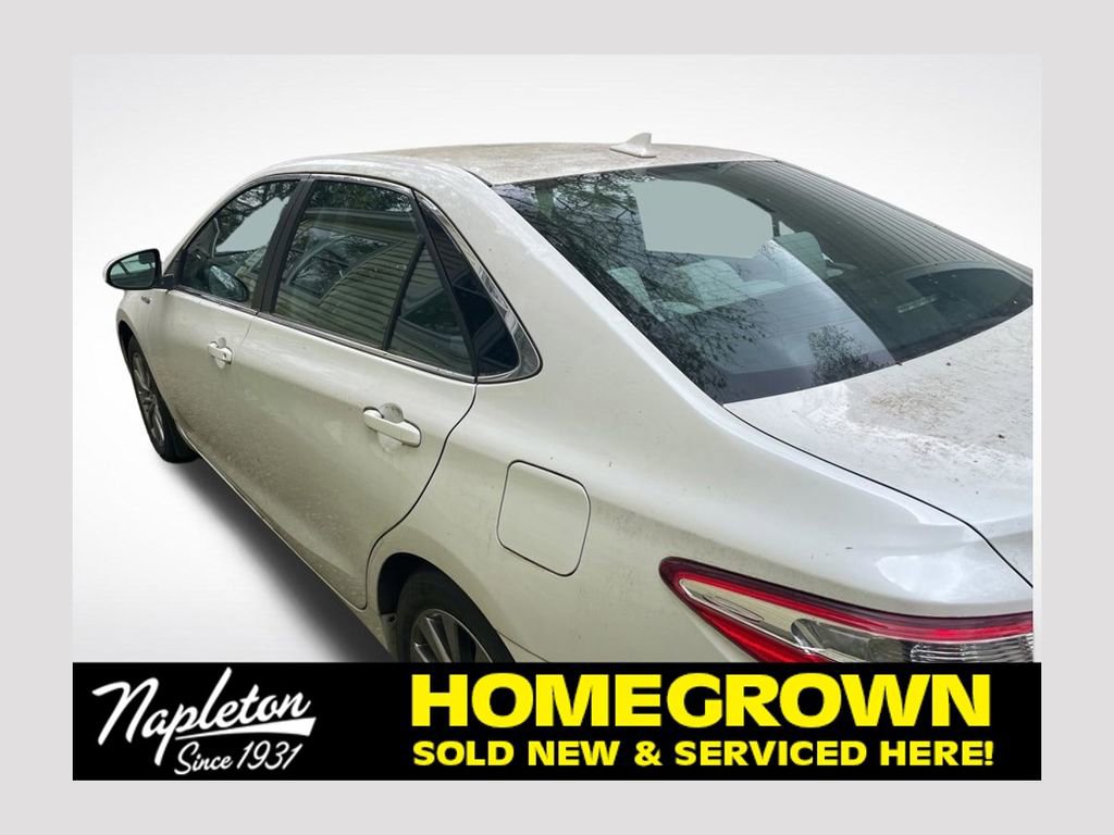 Used 2017 Toyota Camry XLE w/ Moonroof Package FWD image 1