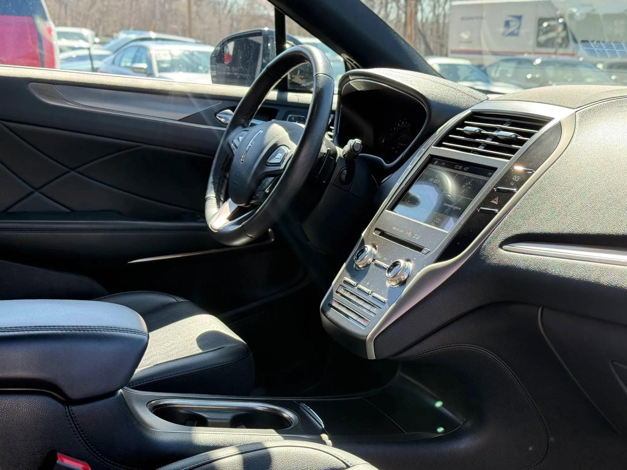 Used 2017 Lincoln MKC Premiere image 44