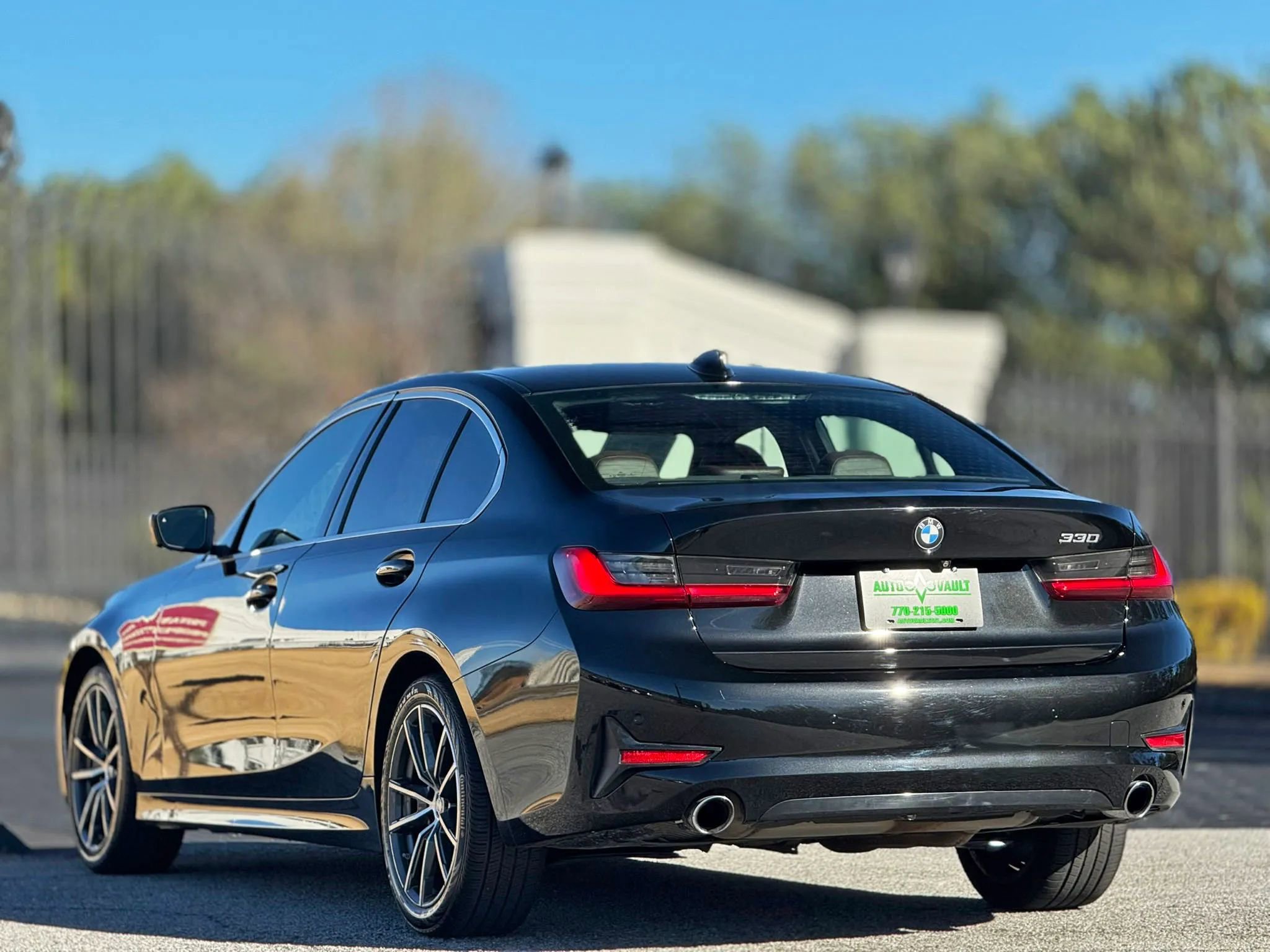 Used 2019 BMW 330i Sedan w/ Convenience Package image 9