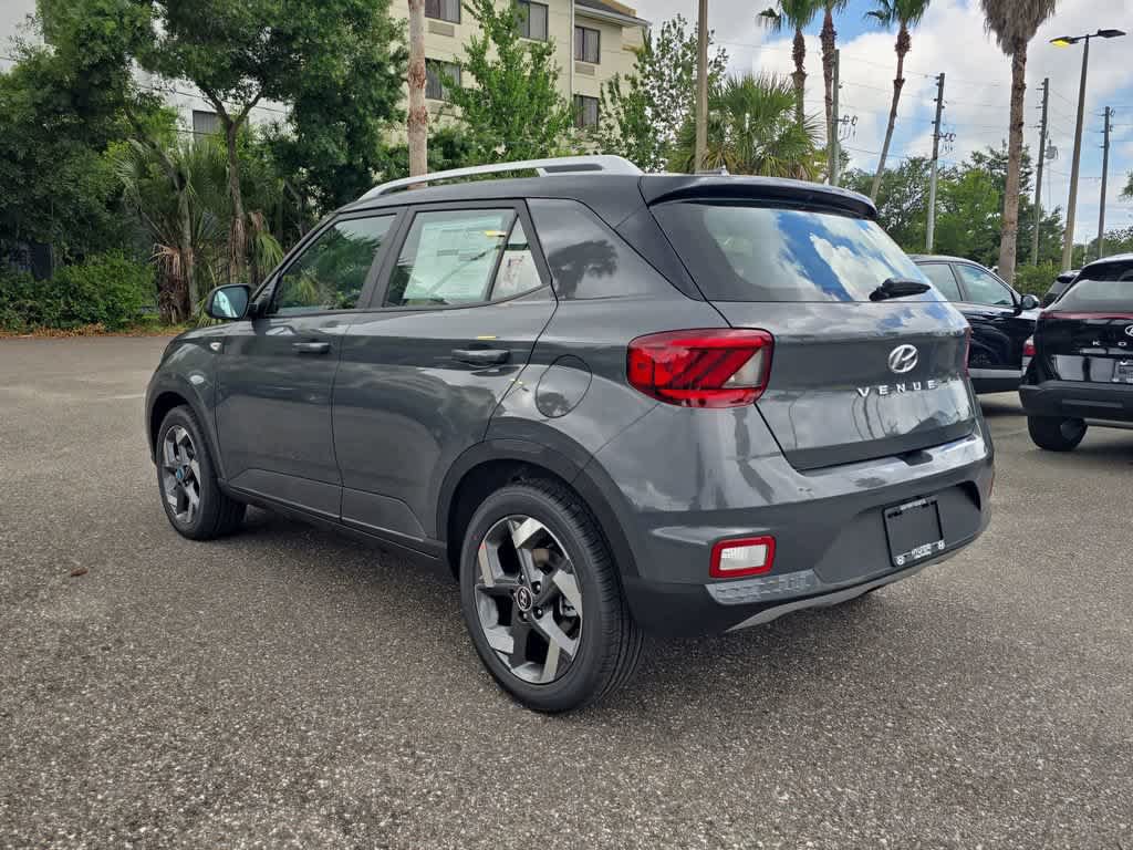 New 2026 Hyundai Venue SEL FWD image 4