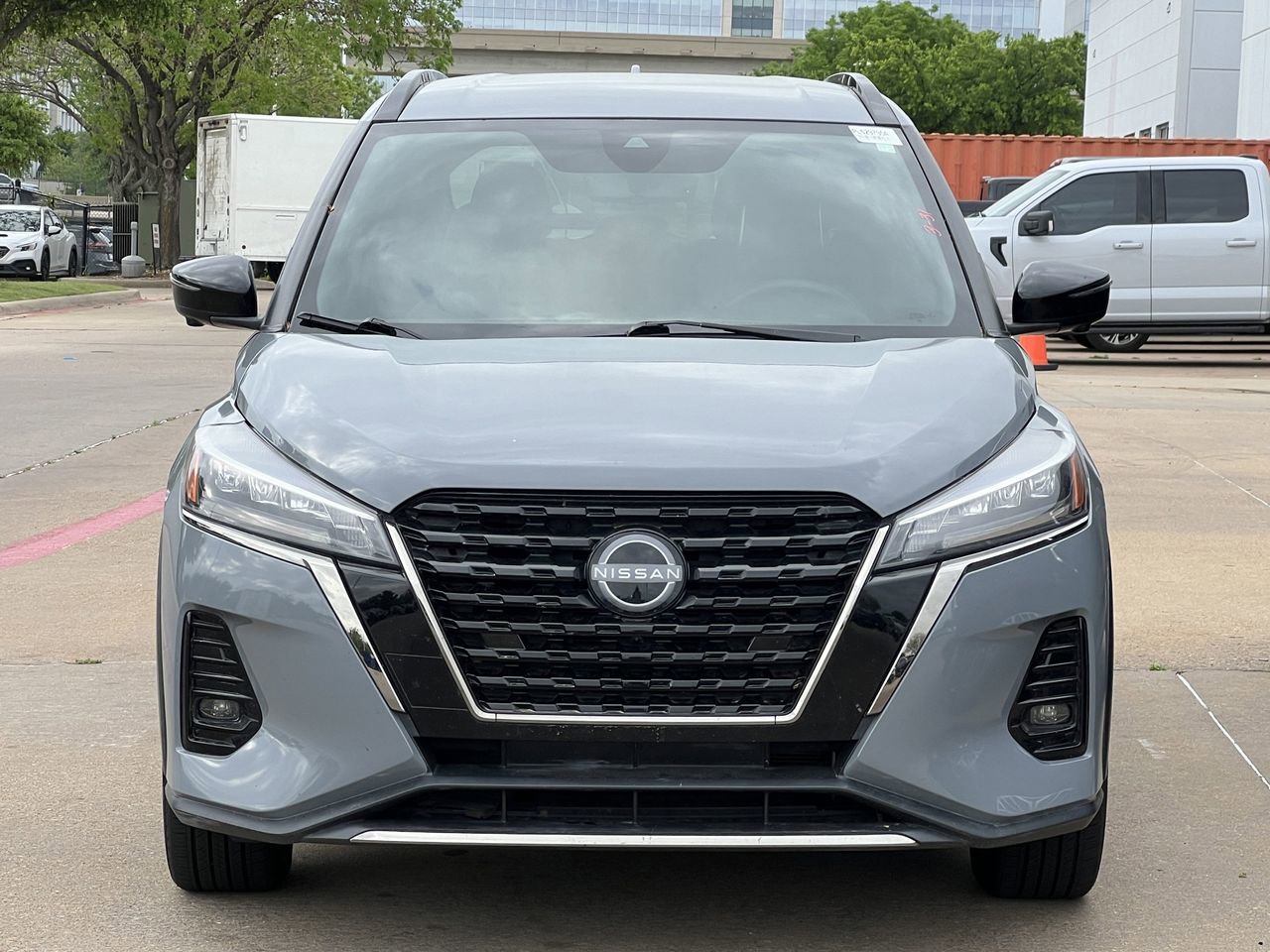 Used 2023 Nissan Kicks SR w/ SR Premium Package image 3