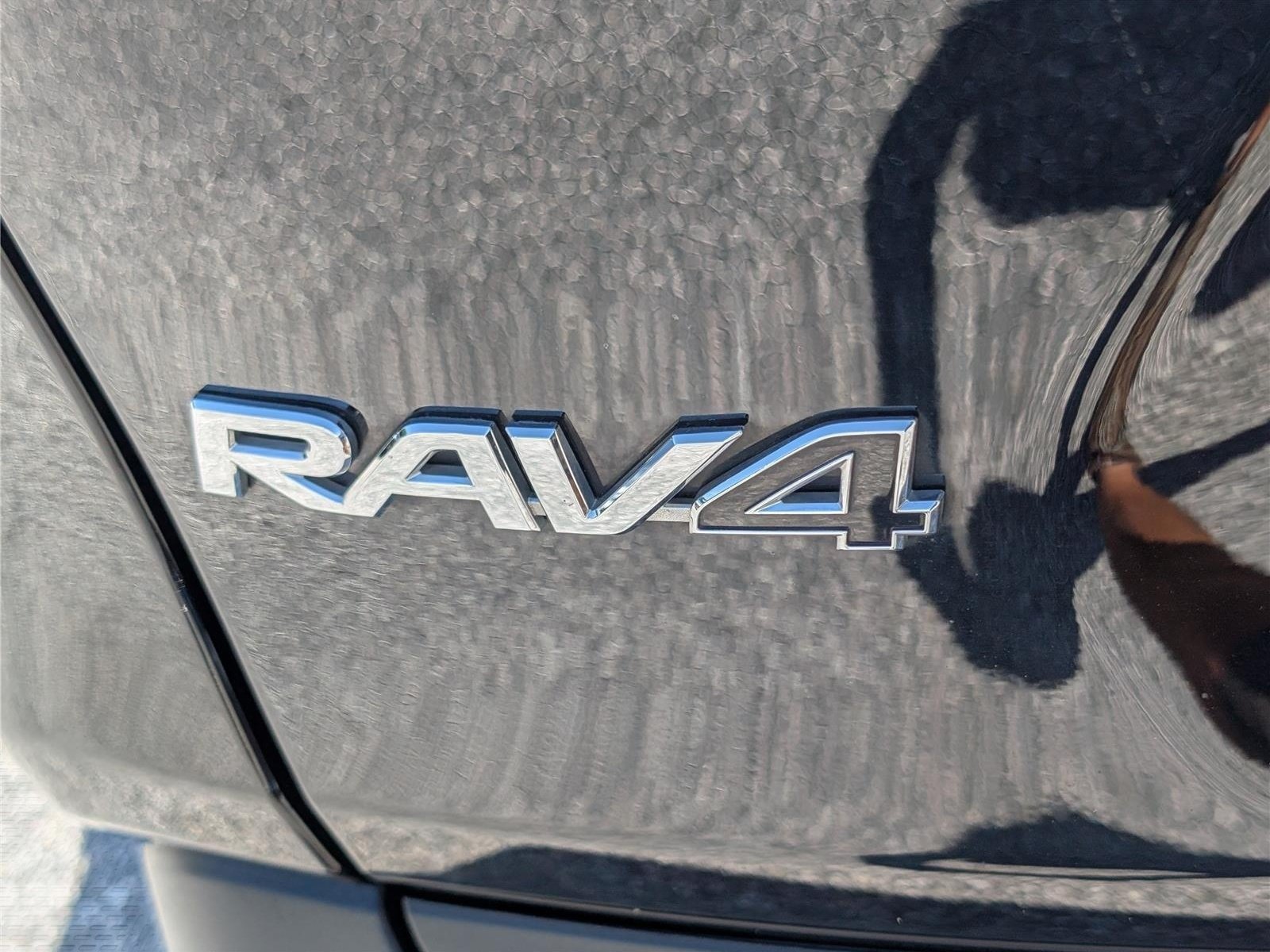 Used 2021 Toyota RAV4 XLE w/ Convenience Package AWD/4WD image 9
