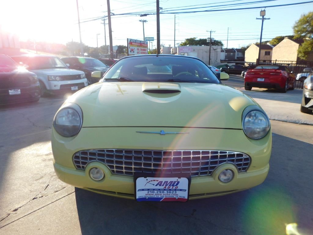 Used 2002 Ford Thunderbird image 2