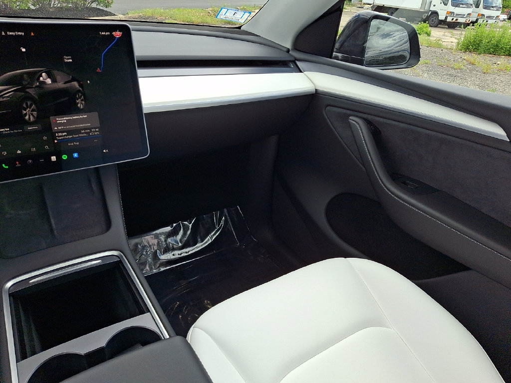 Used 2023 Tesla Model Y Long Range AWD/4WD image 16