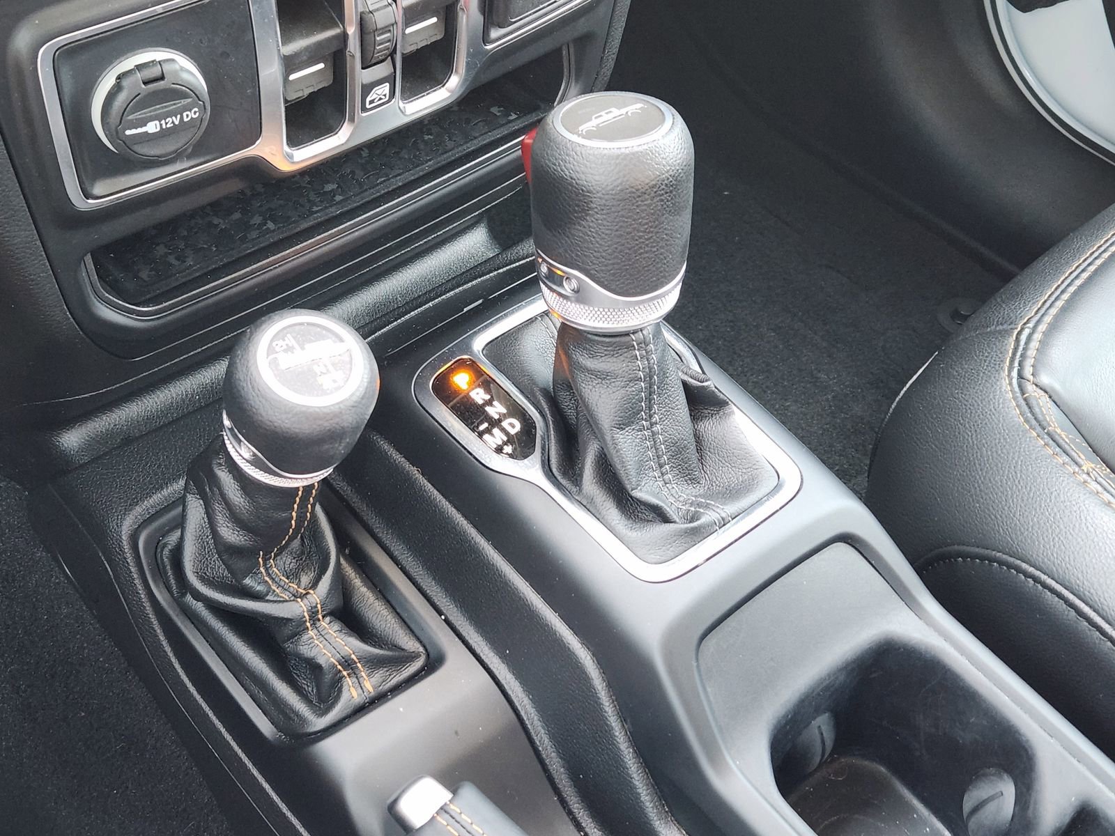 Used 2022 Jeep Gladiator Overland AWD/4WD image 28