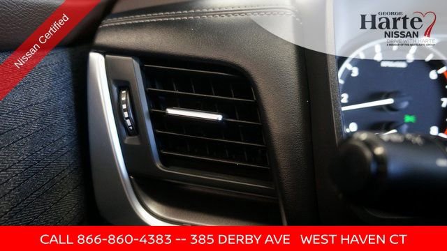 Used 2023 Nissan Rogue SV image 26