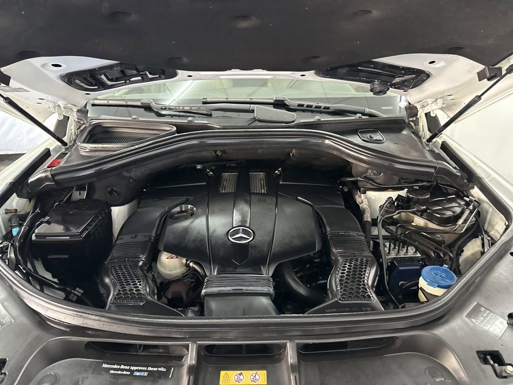 Certified 2016 Mercedes-Benz GL 450 4MATIC image 33