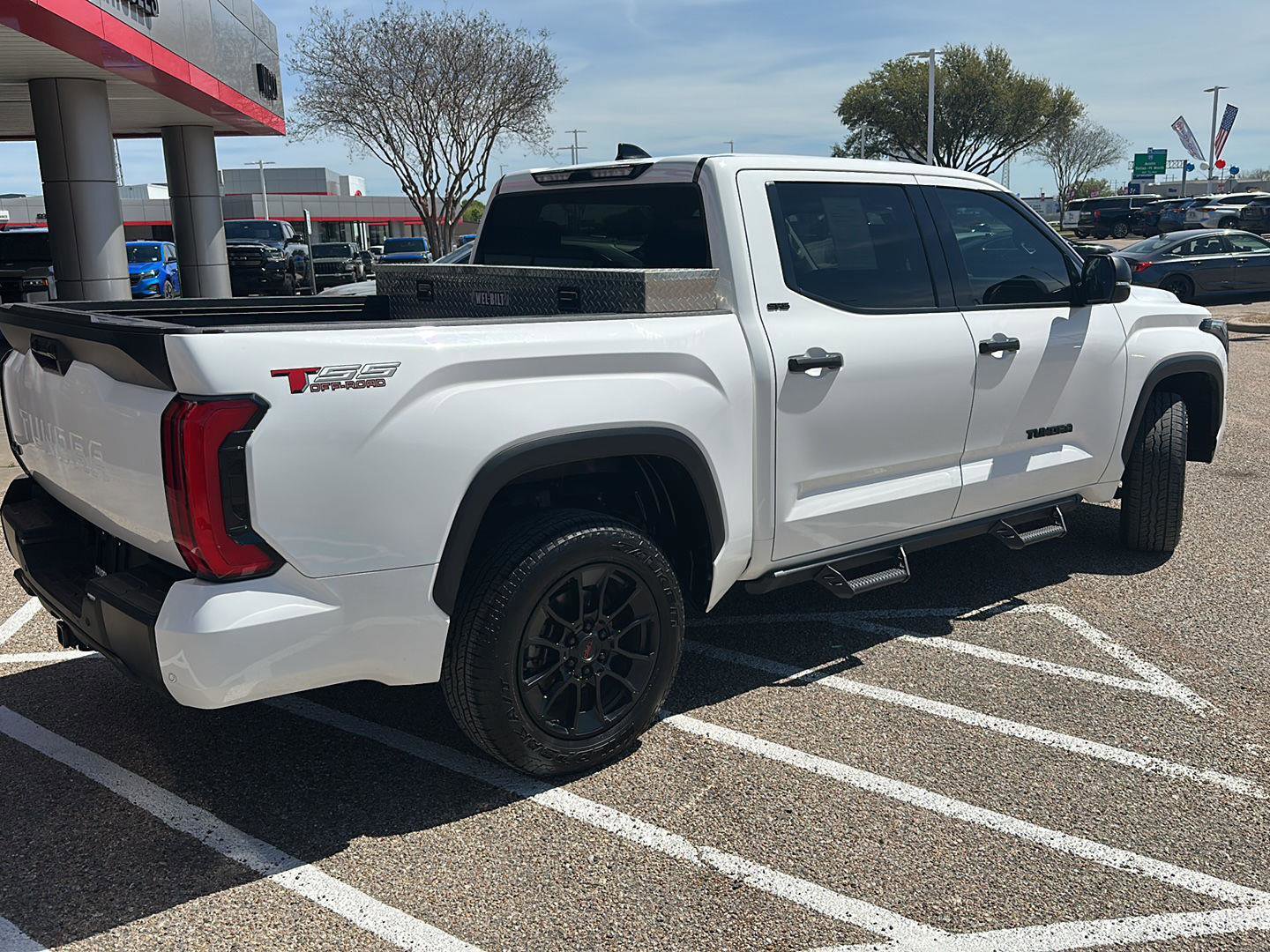 Used 2023 Toyota Tundra SR5 w/ SR5 Convenience Package AWD/4WD image 3