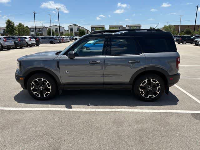 Used 2022 Ford Bronco Sport Outer Banks w/ Tech Package AWD/4WD image 2
