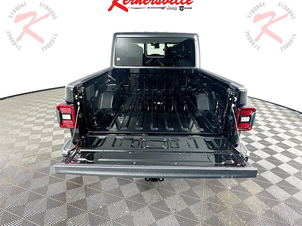 New 2025 Jeep Gladiator Willys image 16