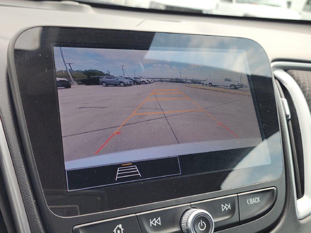 Used 2025 Chevrolet Malibu LT FWD image 17
