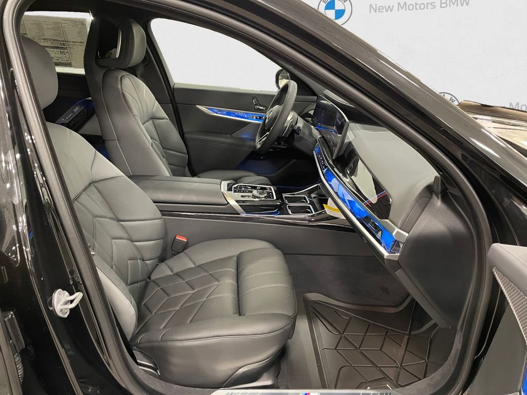 New 2026 BMW 760i xDrive image 15