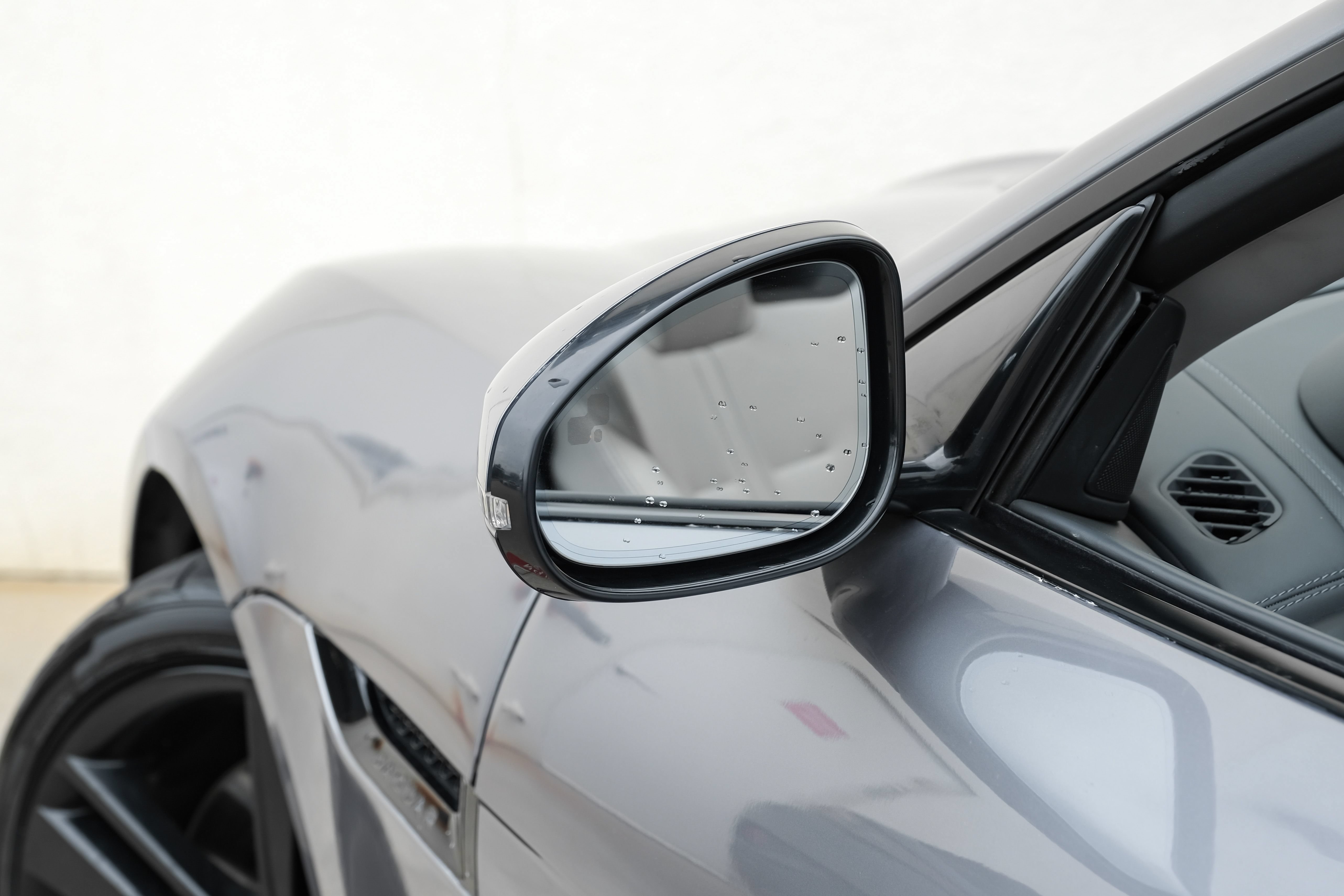 Used 2014 Jaguar F-TYPE S RWD image 33
