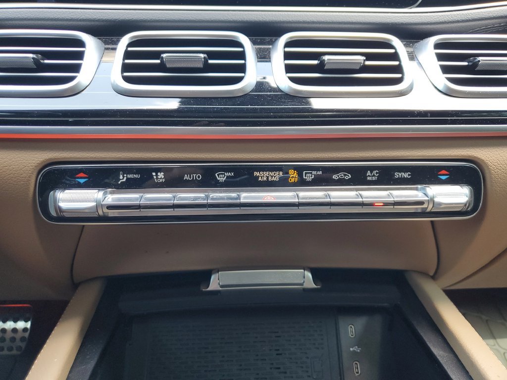 Used 2025 Mercedes-Benz GLS 580 4MATIC image 22