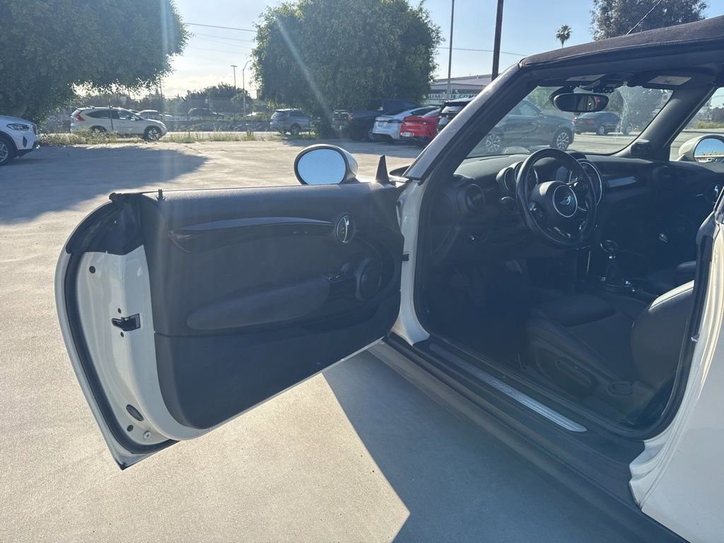 Used 2017 MINI Cooper S FWD image 11