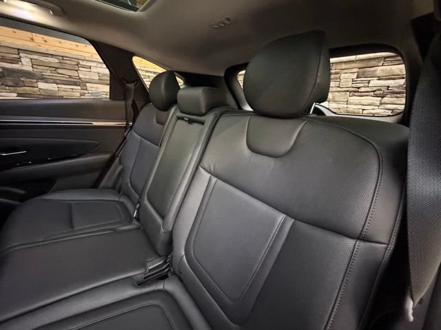 Used 2023 Hyundai Tucson Limited w/ Cargo Package AWD/4WD image 36