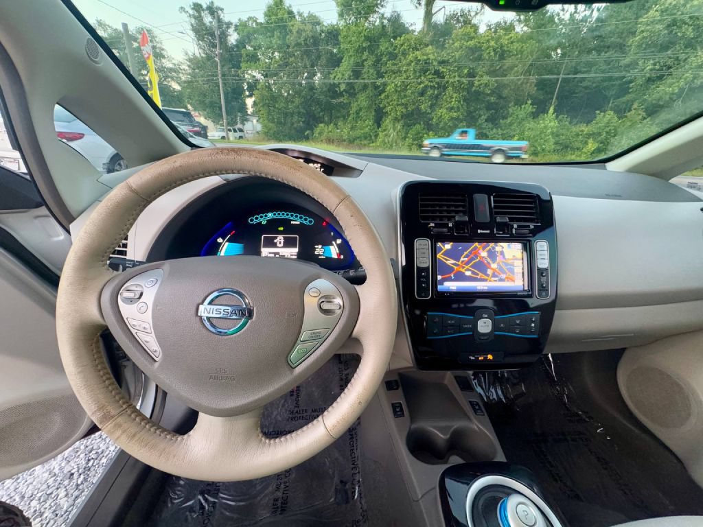 Used 2013 Nissan Leaf SV FWD image 14