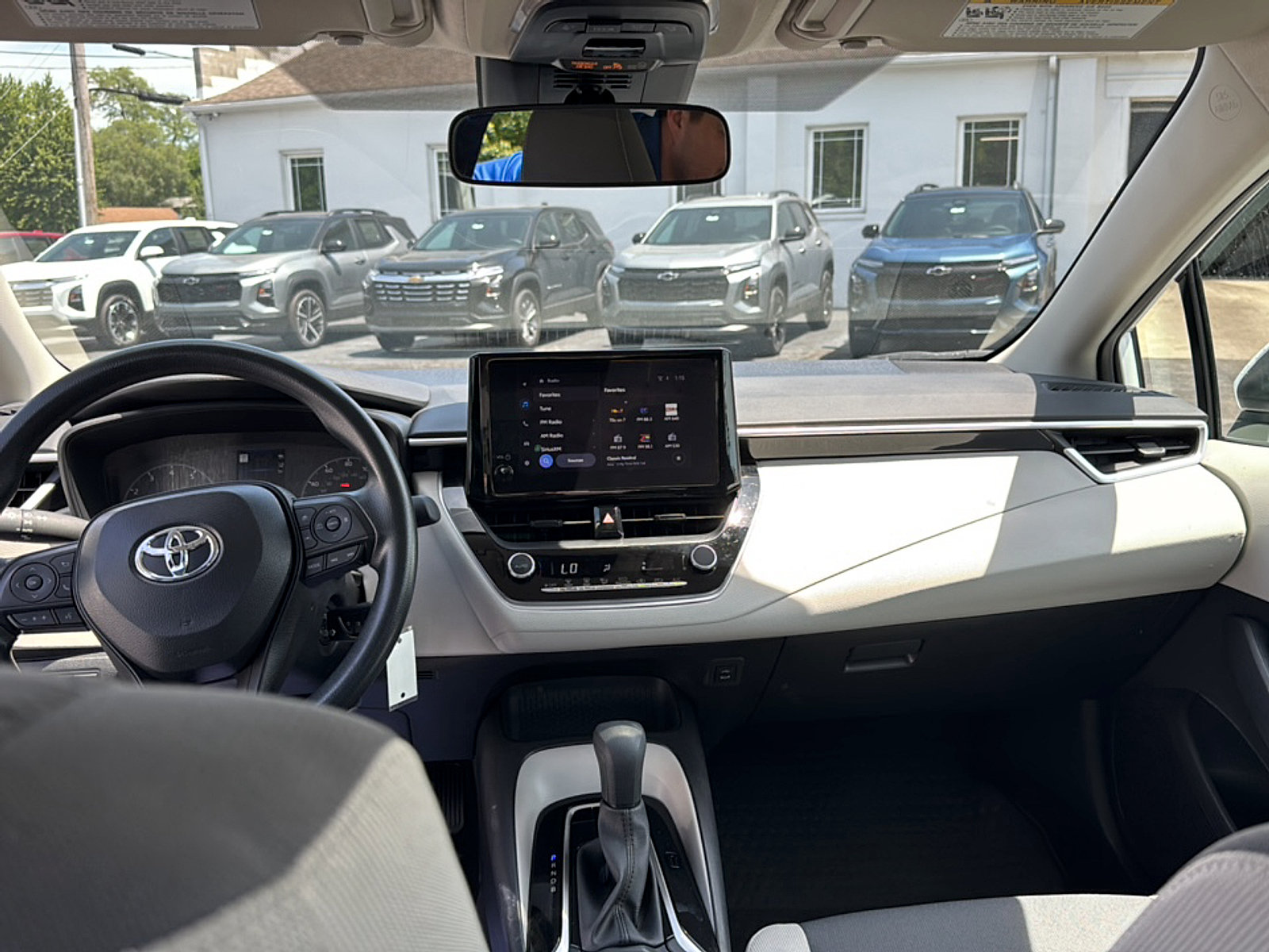 Used 2025 Toyota Corolla LE FWD image 19