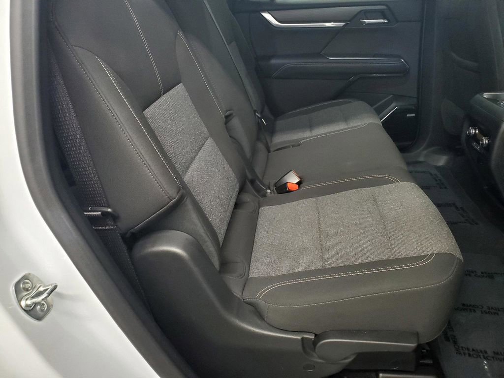 Used 2025 GMC Acadia Elevation image 20