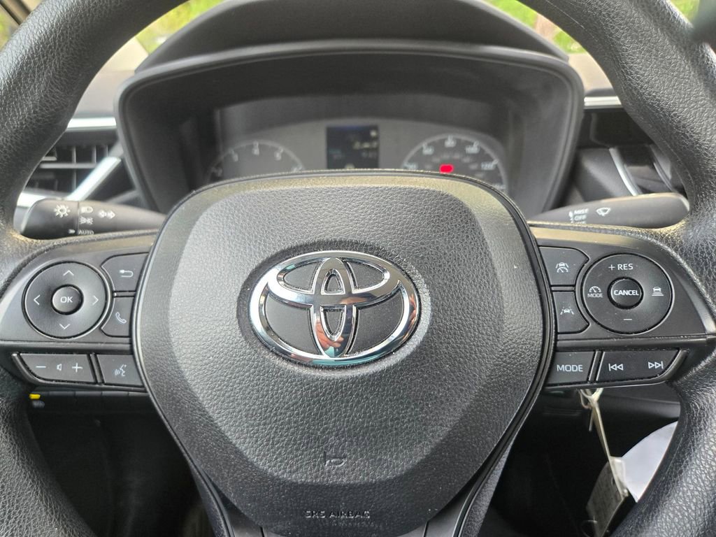 Used 2023 Toyota Corolla LE FWD image 9