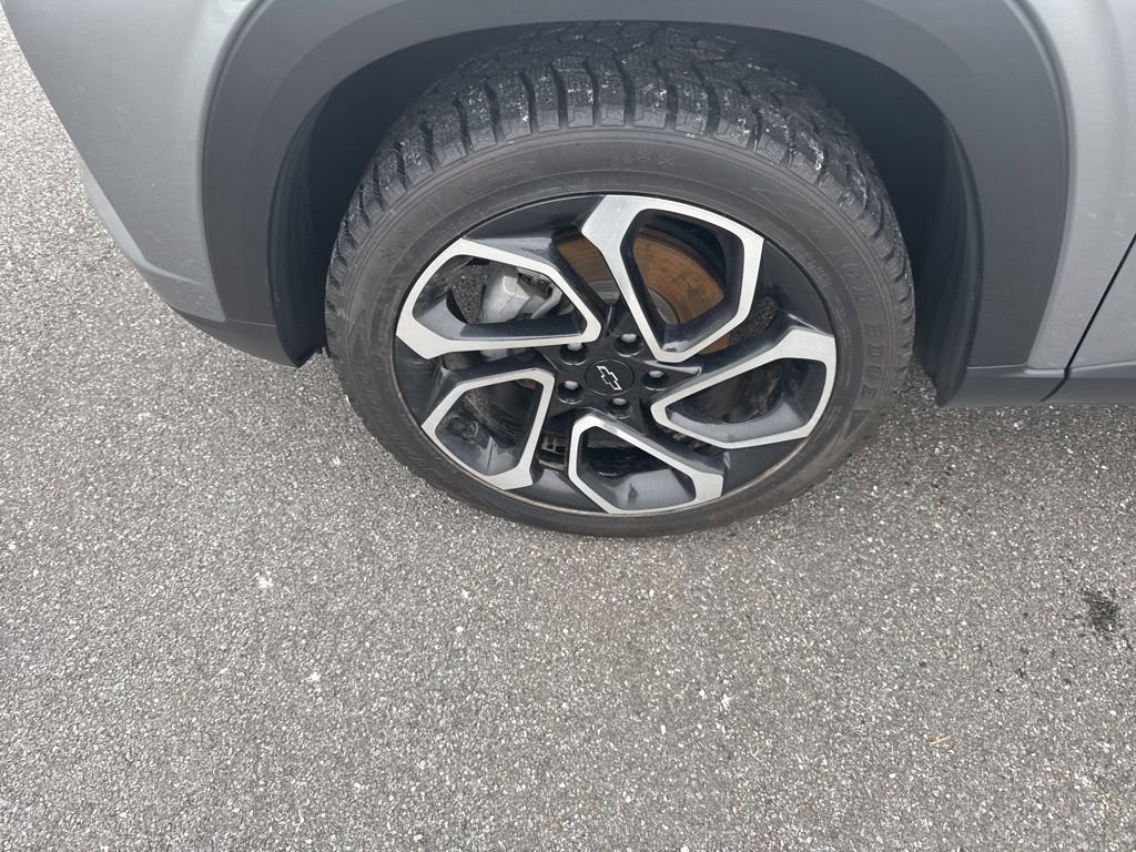 Used 2025 Chevrolet Trax RS w/ Driver Confidence Package image 10