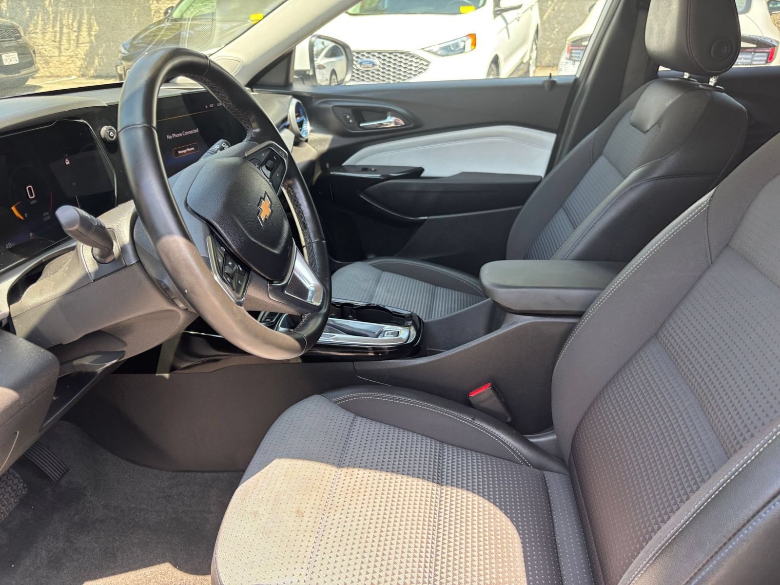Used 2025 Chevrolet Trax LT w/ LT Convenience Package FWD image 25