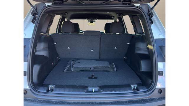 New 2026 Jeep Cherokee Laredo image 14