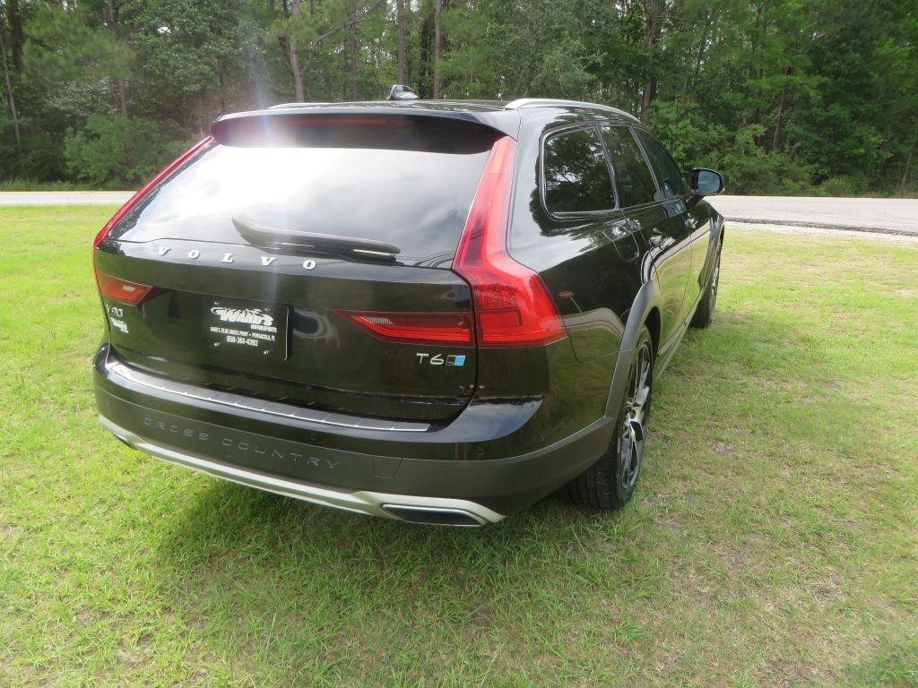Used 2018 Volvo V90 T6 Cross Country w/ Convenience Package AWD/4WD image 6