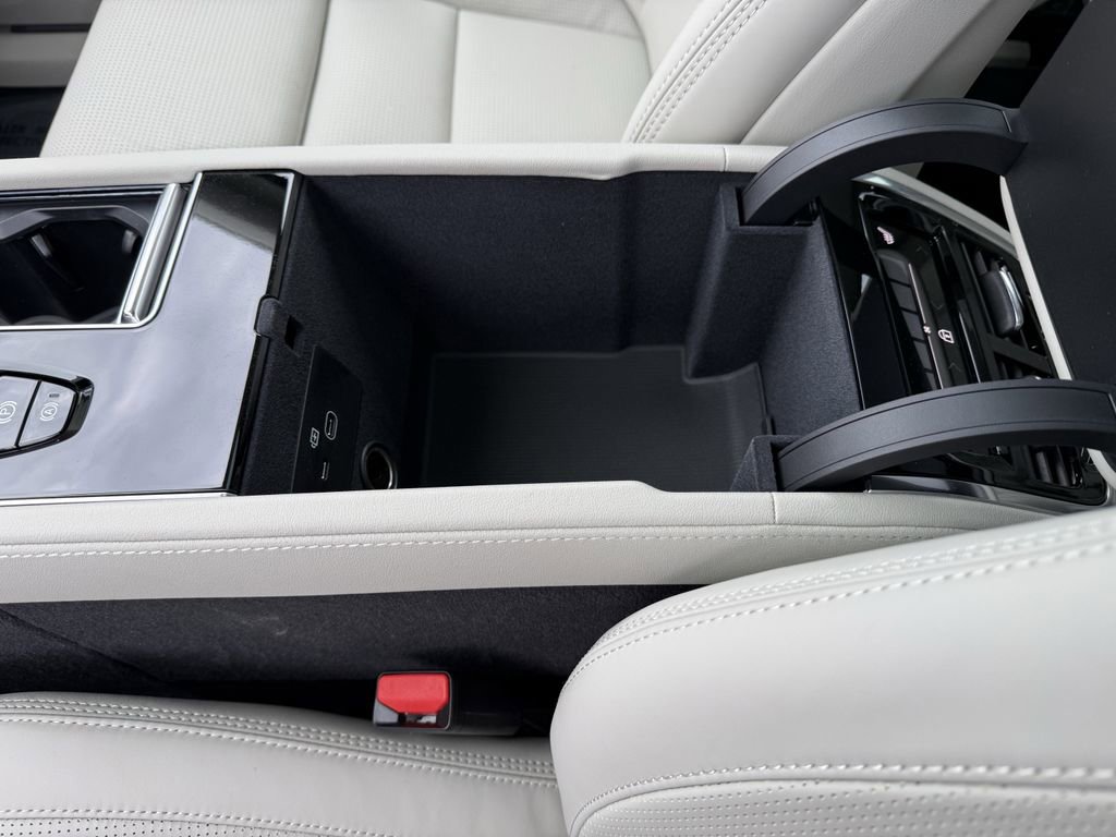 New 2026 Volvo XC90 B6 Ultra image 25