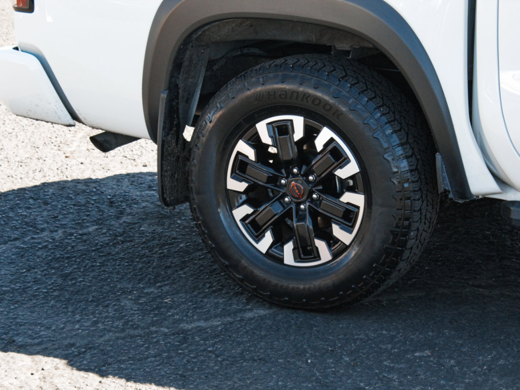 Used 2023 Nissan Frontier PRO-4X w/ Pro Convenience Package AWD/4WD image 4