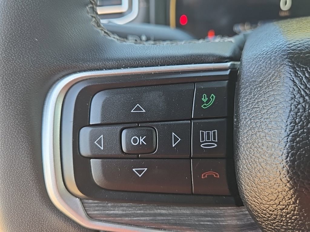 Used 2024 Jeep Wagoneer L Series II w/ Flexible Seating Group image 17