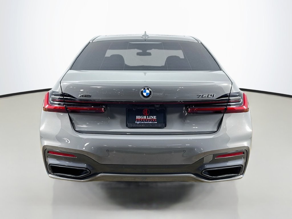 Used 2022 BMW 750i xDrive w/ M Sport Package AWD/4WD image 6