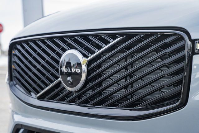 New 2026 Volvo XC60 B5 Ultra w/ Protection Package Premier image 12
