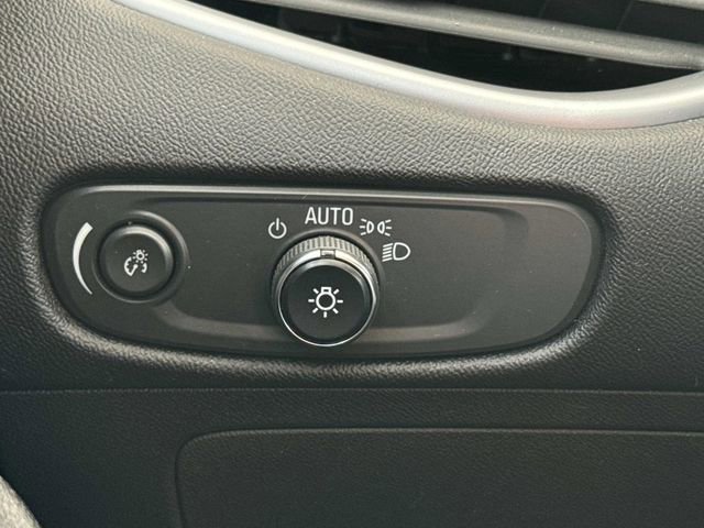 Used 2023 Chevrolet Malibu LT image 16