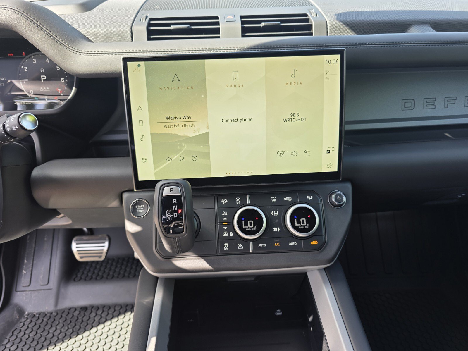 New 2026 Land Rover Defender 110 X AWD/4WD image 16