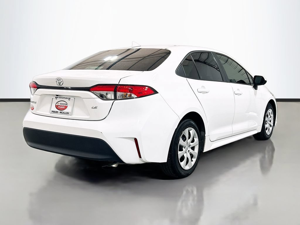 Used 2025 Toyota Corolla LE FWD image 4