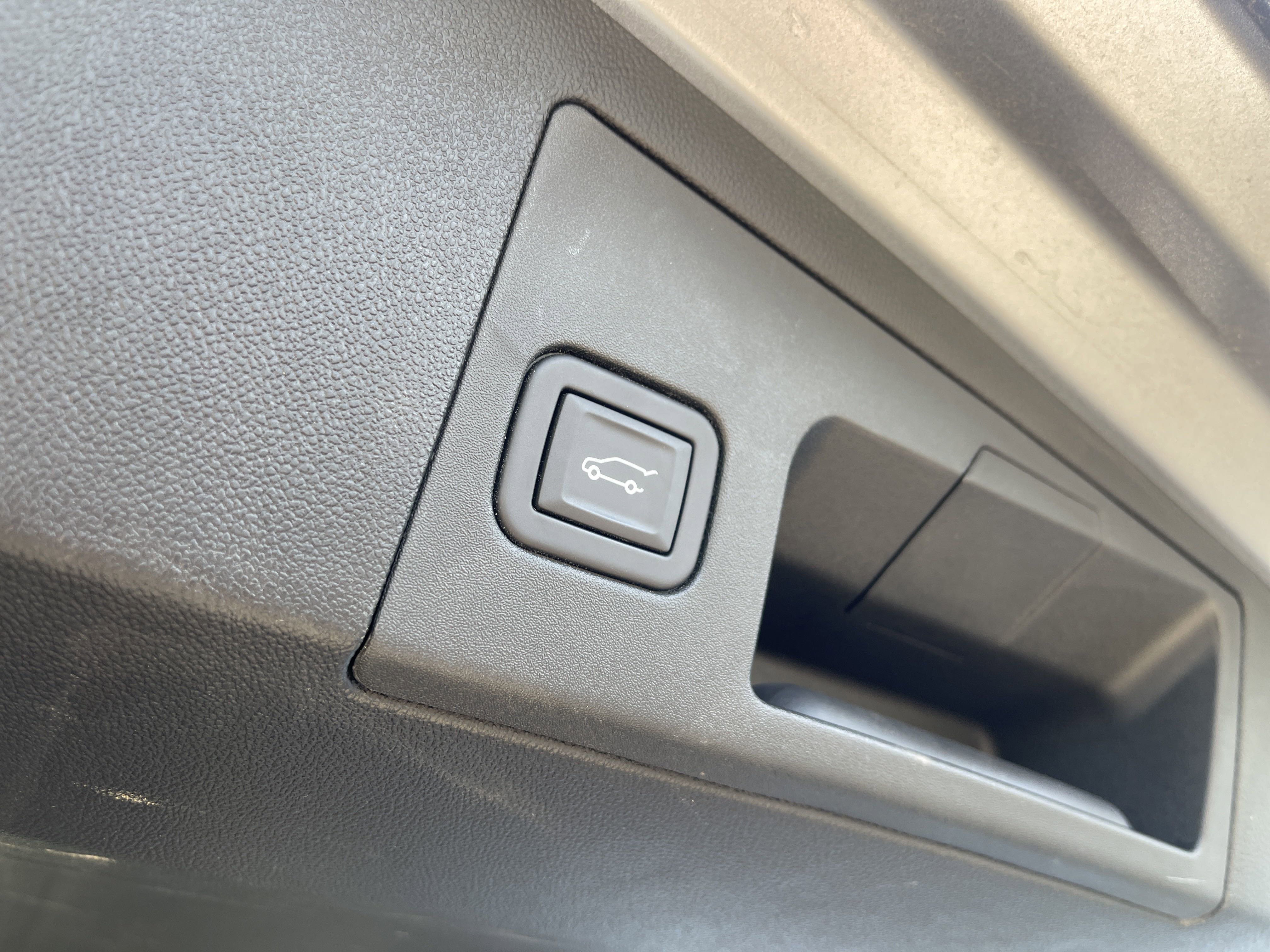 Used 2025 Cadillac XT5 Premium Luxury w/ Technology Package image 51